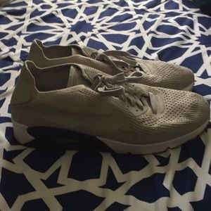 Nike airmax running shoes